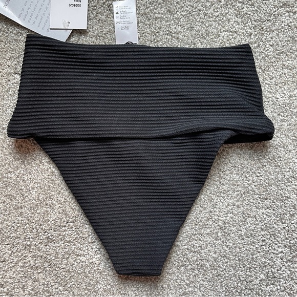 L*SPACE Eco Chic Repreve Jess Bikini Black XS - Picture 4 of 6